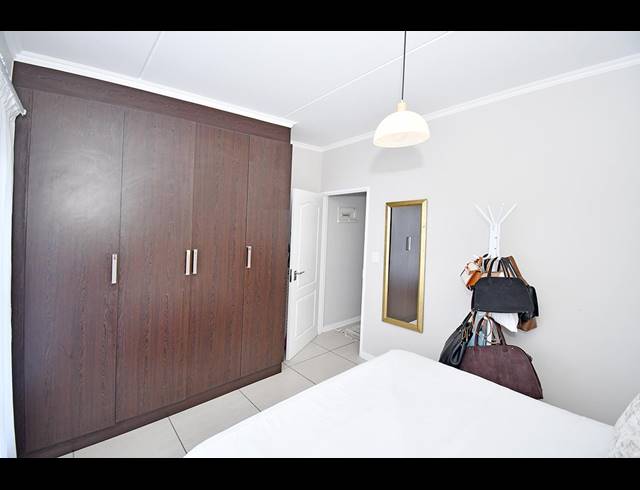 2 BEDROOM APARTMENT FOR SALE IN GREENSTONE HILL